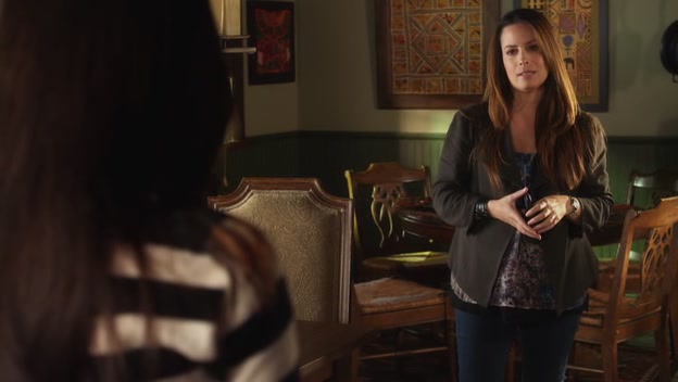 Charmed-Online-dot-net_PrettyLittleLiars1x22ForWhomtheBellTolls0209.jpg