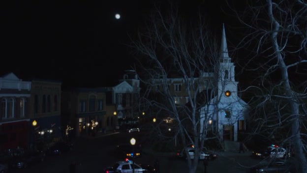 Charmed-Online-dot-net_PrettyLittleLiars1x22ForWhomtheBellTolls2370.jpg