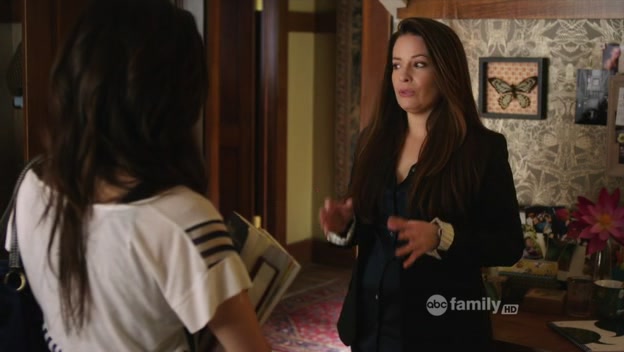 Charmed-Online-dot-net_PrettyLittleLiars2x04BlindDates0213.jpg