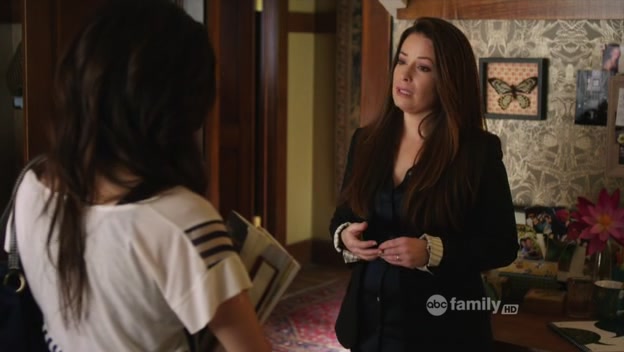 Charmed-Online-dot-net_PrettyLittleLiars2x04BlindDates0214.jpg