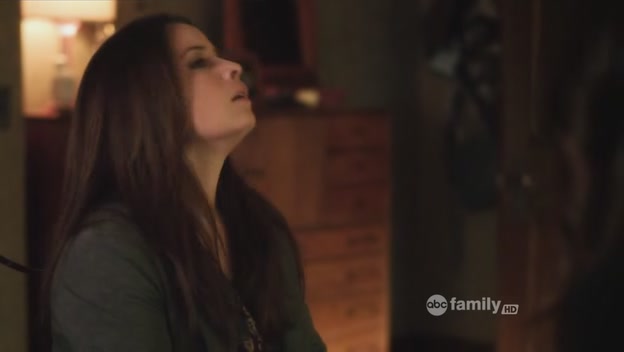 Charmed-Online-dot-net_PrettyLittleLiars-206NeverLettingGo0317.jpg