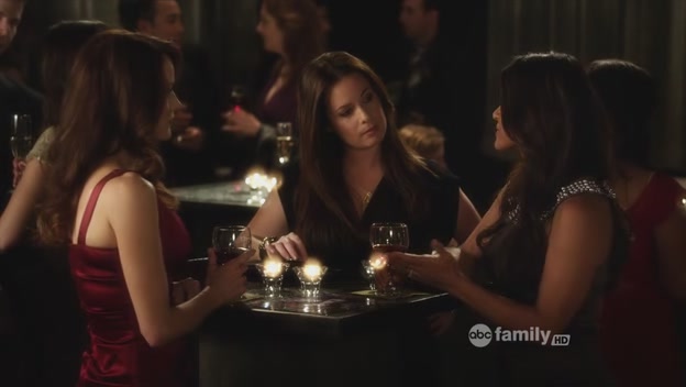 Charmed-Online-dot-net_PrettyLittleLiars-206NeverLettingGo0393.jpg