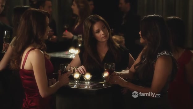 Charmed-Online-dot-net_PrettyLittleLiars-206NeverLettingGo0394.jpg