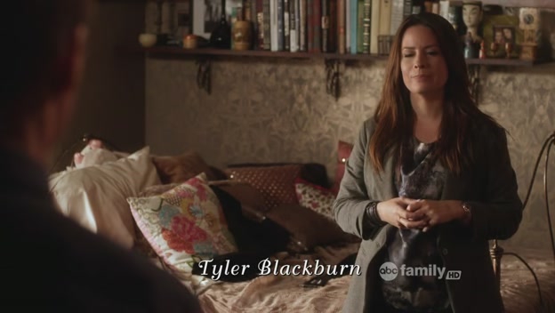 Charmed-Online-dot-net_PrettyLittleLiars-207SurfaceTension0102.jpg