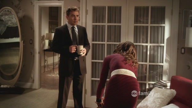 Charmed-Online-dot-net_PrettyLittleLiars-207SurfaceTension0213.jpg