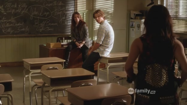 Charmed-Online-dot-net_PrettyLittleLiars-207SurfaceTension0245.jpg