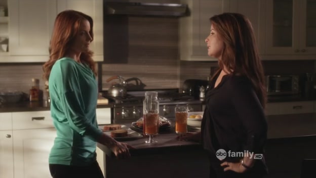 Charmed-Online-dot-net_PrettyLittleLiars-207SurfaceTension0362.jpg