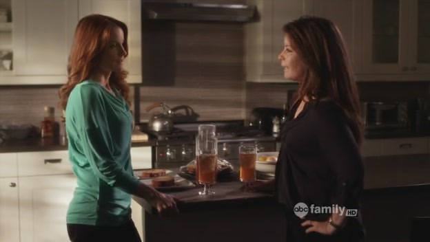 Charmed-Online-dot-net_PrettyLittleLiars-207SurfaceTension0363.jpg