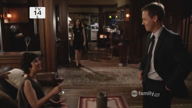 Charmed-Online-dot-net_PrettyLittleLiars-207SurfaceTension0469.jpg