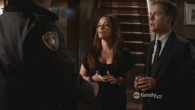 Charmed-Online-dot-net_PrettyLittleLiars-207SurfaceTension0628.jpg