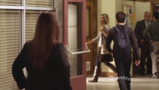 Charmed-Online-dot-net_PrettyLittleLiars-208SaveTheDate0646.jpg
