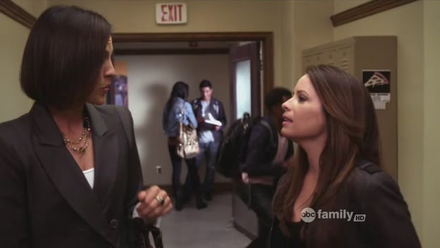 Charmed-Online_dot_net-PrettyLittleLiars-210TouchedByAnANgel0399.jpg