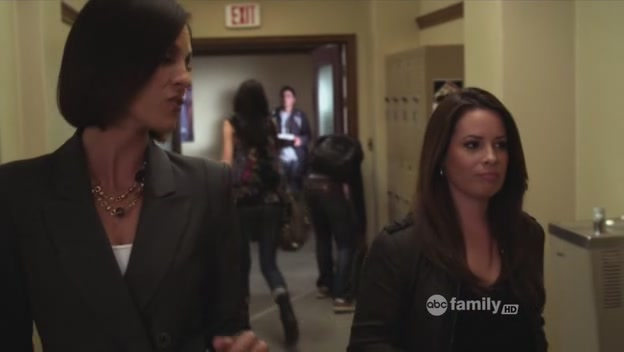 Charmed-Online_dot_net-PrettyLittleLiars-210TouchedByAnANgel0402.jpg