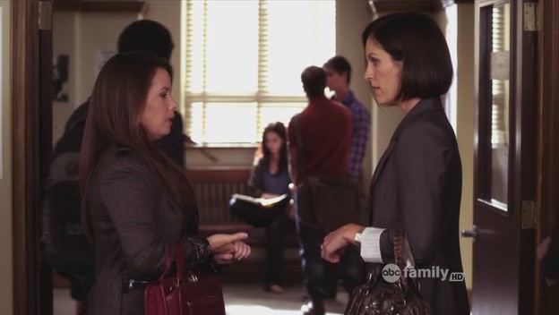 Charmed-Online_dot_net-PrettyLittleLiars-210TouchedByAnANgel0410.jpg