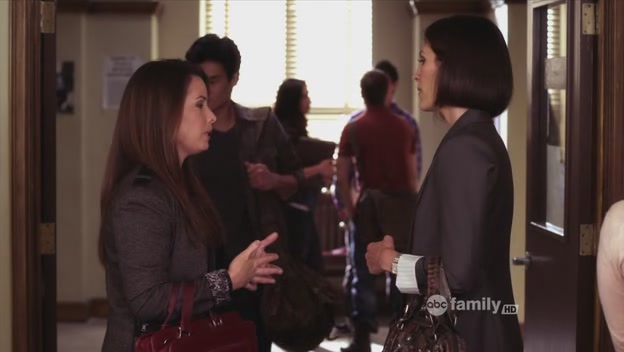 Charmed-Online_dot_net-PrettyLittleLiars-210TouchedByAnANgel0425.jpg