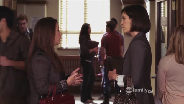 Charmed-Online_dot_net-PrettyLittleLiars-210TouchedByAnANgel0426.jpg