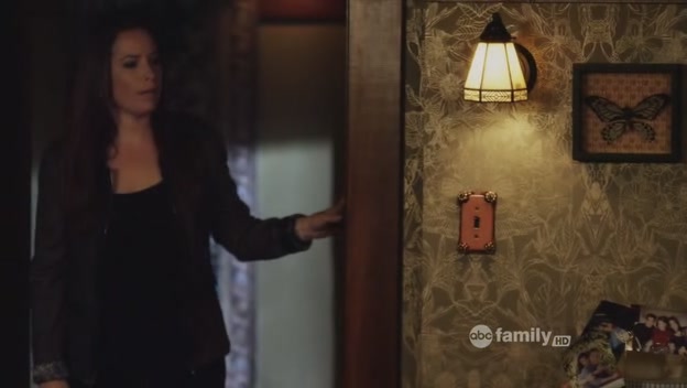 Charmed-Online_dot_net-PrettyLittleLiars-210TouchedByAnANgel2060.jpg