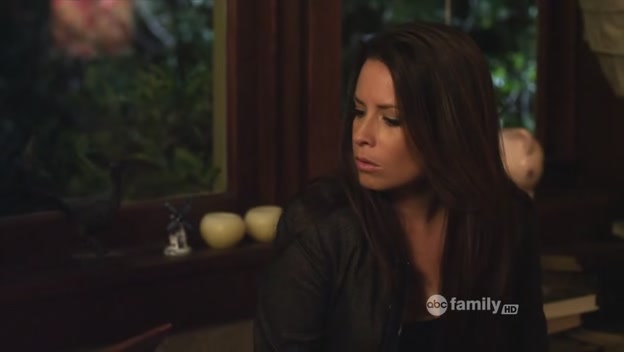Charmed-Online_dot_net-PrettyLittleLiars-210TouchedByAnANgel2071.jpg