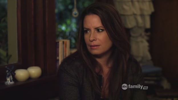 Charmed-Online_dot_net-PrettyLittleLiars-210TouchedByAnANgel2094.jpg