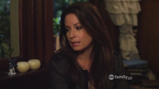 Charmed-Online_dot_net-PrettyLittleLiars-210TouchedByAnANgel2103.jpg