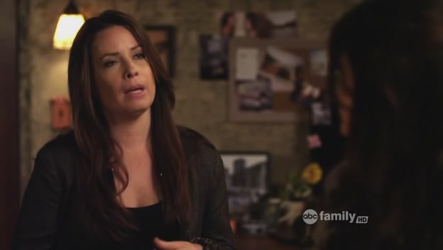 Charmed-Online_dot_net-PrettyLittleLiars-210TouchedByAnANgel2115.jpg