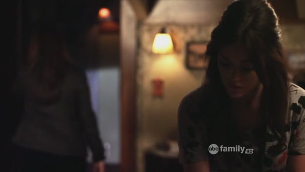 Charmed-Online_dot_net-PrettyLittleLiars-210TouchedByAnANgel2226.jpg
