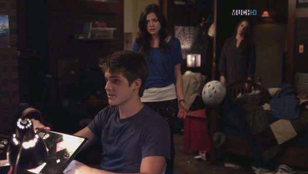 Charmed-Online_dot_net-PrettyLittleLiars-211IMustConfess0052.jpg