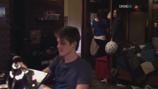Charmed-Online_dot_net-PrettyLittleLiars-211IMustConfess0056.jpg