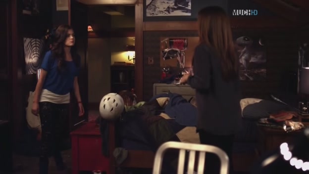 Charmed-Online_dot_net-PrettyLittleLiars-211IMustConfess0080.jpg