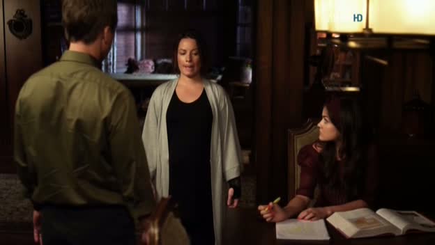 Charmed-Online_dot_net-PrettyLittleLiars-211IMustConfess0108.jpg