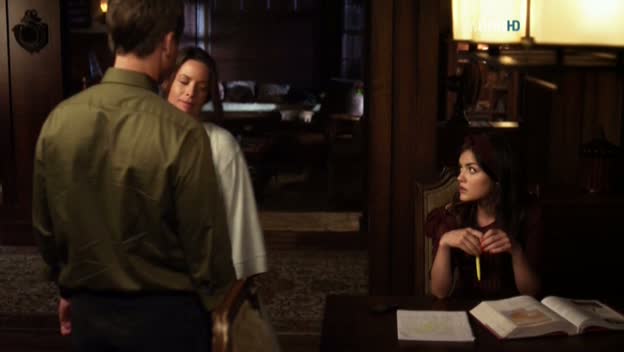 Charmed-Online_dot_net-PrettyLittleLiars-211IMustConfess0112.jpg