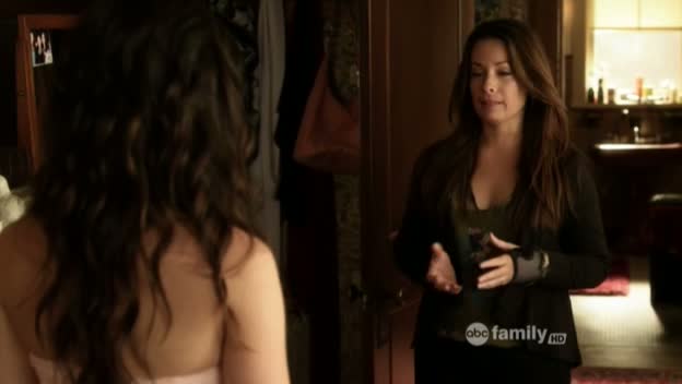 Charmed-Online_dot_net-PrettyLittleLiars-212OverMyDead_Body00008.jpg Charmed-Online_dot_net-PrettyLittleLiars-212OverMyDead_Body00008.jpg