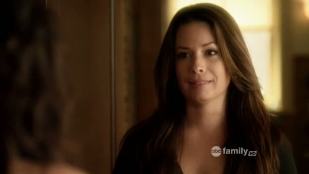 Charmed-Online_dot_net-PrettyLittleLiars-212OverMyDead_Body00018.jpg