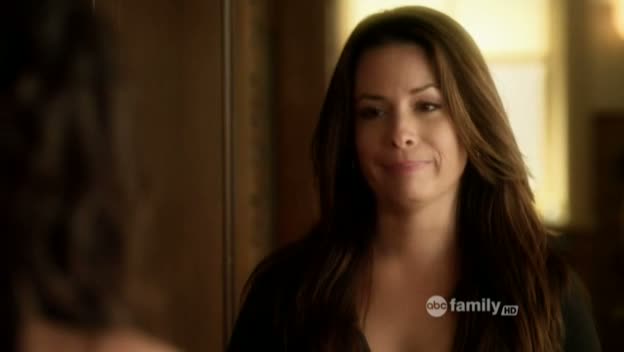 Charmed-Online_dot_net-PrettyLittleLiars-212OverMyDead_Body00019.jpg
