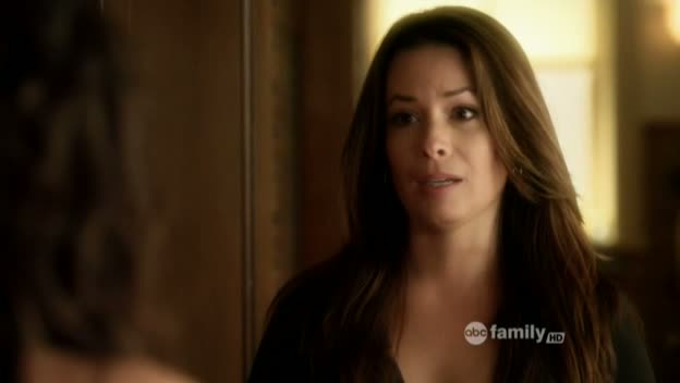 Charmed-Online_dot_net-PrettyLittleLiars-212OverMyDead_Body00020.jpg