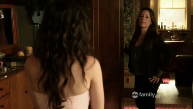 Charmed-Online_dot_net-PrettyLittleLiars-212OverMyDead_Body00036.jpg Charmed-Online_dot_net-PrettyLittleLiars-212OverMyDead_Body00036.jpg