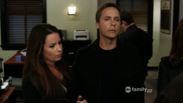 Charmed-Online_dot_net-PrettyLittleLiars-212OverMyDead_Body00043.jpg