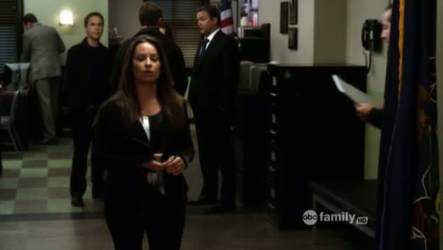 Charmed-Online_dot_net-PrettyLittleLiars-212OverMyDead_Body00051.jpg