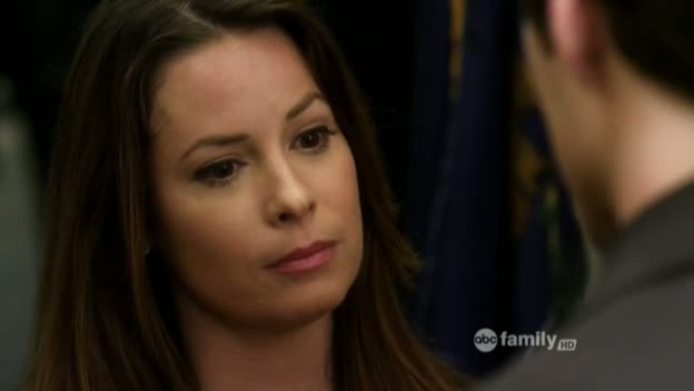 Charmed-Online_dot_net-PrettyLittleLiars-212OverMyDead_Body00067.jpg