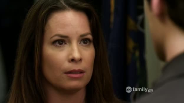 Charmed-Online_dot_net-PrettyLittleLiars-212OverMyDead_Body00078.jpg