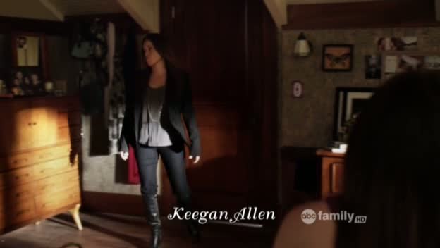 Charmed-Online_dot_net-PrettyLittleLiars-215AHotPieceOfA00019.jpg