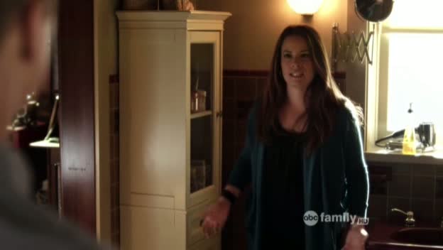 Charmed-Online_dot_net-PrettyLittleLiars-215AHotPieceOfA00134.jpg