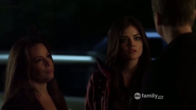 Charmed-Online_dot_net-PrettyLittleLiars-215AHotPieceOfA00195.jpg