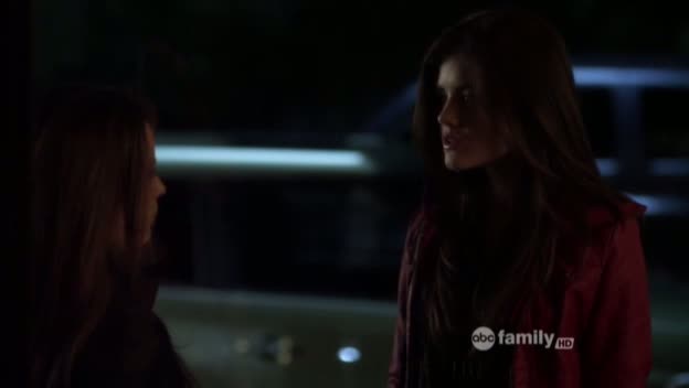Charmed-Online_dot_net-PrettyLittleLiars-215AHotPieceOfA00198.jpg