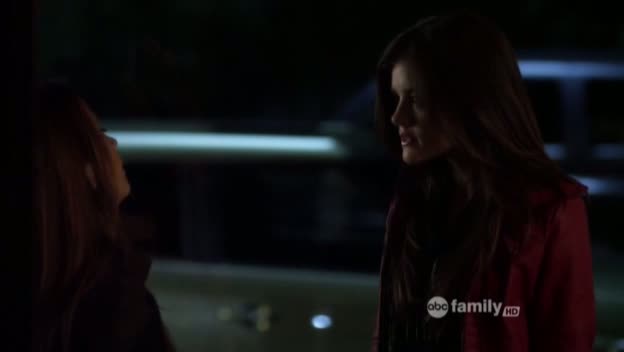 Charmed-Online_dot_net-PrettyLittleLiars-215AHotPieceOfA00199.jpg