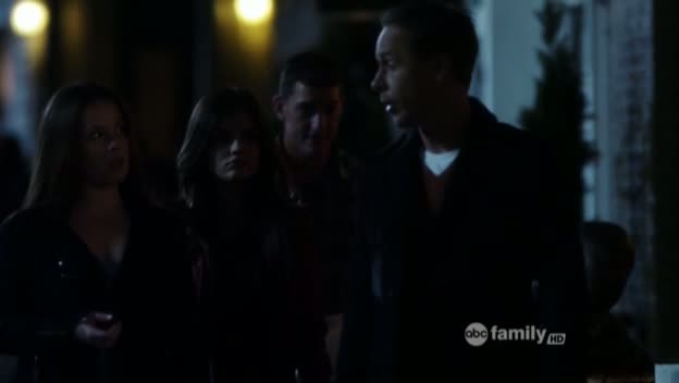 Charmed-Online_dot_net-PrettyLittleLiars-215AHotPieceOfA00211.jpg