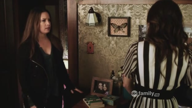 Charmed-Online_dot_net-PrettyLittleLiars-217TheBlondeLeadingTheBlind0002.jpg