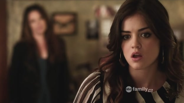 Charmed-Online_dot_net-PrettyLittleLiars-217TheBlondeLeadingTheBlind0025.jpg