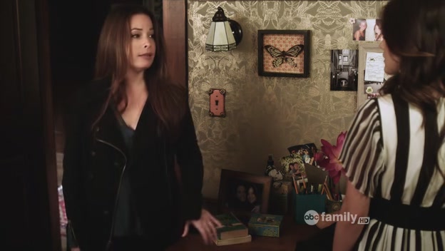 Charmed-Online_dot_net-PrettyLittleLiars-217TheBlondeLeadingTheBlind0060.jpg