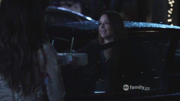 Charmed-Online_dot_net-PrettyLittleLiars-217TheBlondeLeadingTheBlind0121.jpg